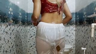 Indian mom bathing in open white legis make me feel better - 3 image