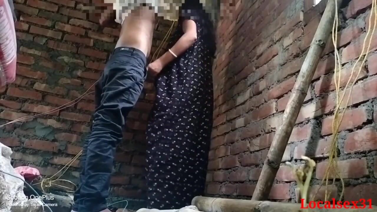 Desi Village Bhabhi Xxx Videos And Fuck Very Agressive Mood watch online