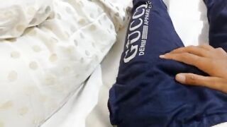 Indian guy fuck his stepsister in the bed