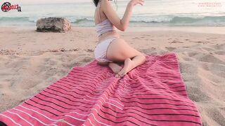 Sissi plays with her pussy underwater in Sharm el Sheikh - 3 image