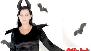 Doces ou travessuras trouxe a puta fantasiada no dia do Halloween bebemos um vinho ela ficou louca e depois meti a piroca na vagabunda - 5 image