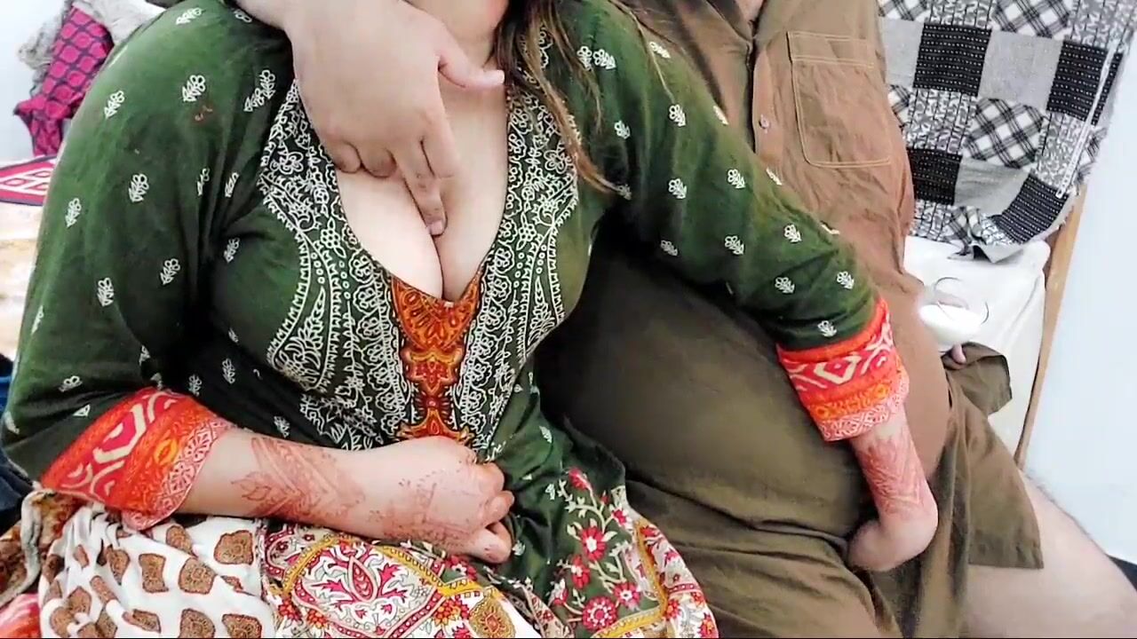 Pakistani Aunty With Audio Sexvideo - Pakistani Aunty Milking Boobs Than Having Anal Sex With Uncle watch online