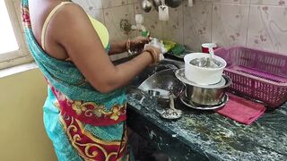 Bartan dho rahi Kamwali Bai ko sahab ne choda - 2 image