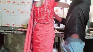 Kitchen me kam karate Samy bhabhi ko sahab ne chod diya hard fucking