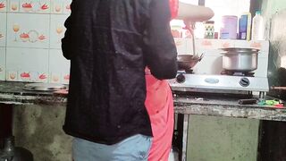 Kitchen me kam karate Samy bhabhi ko sahab ne chod diya hard fucking - 8 image