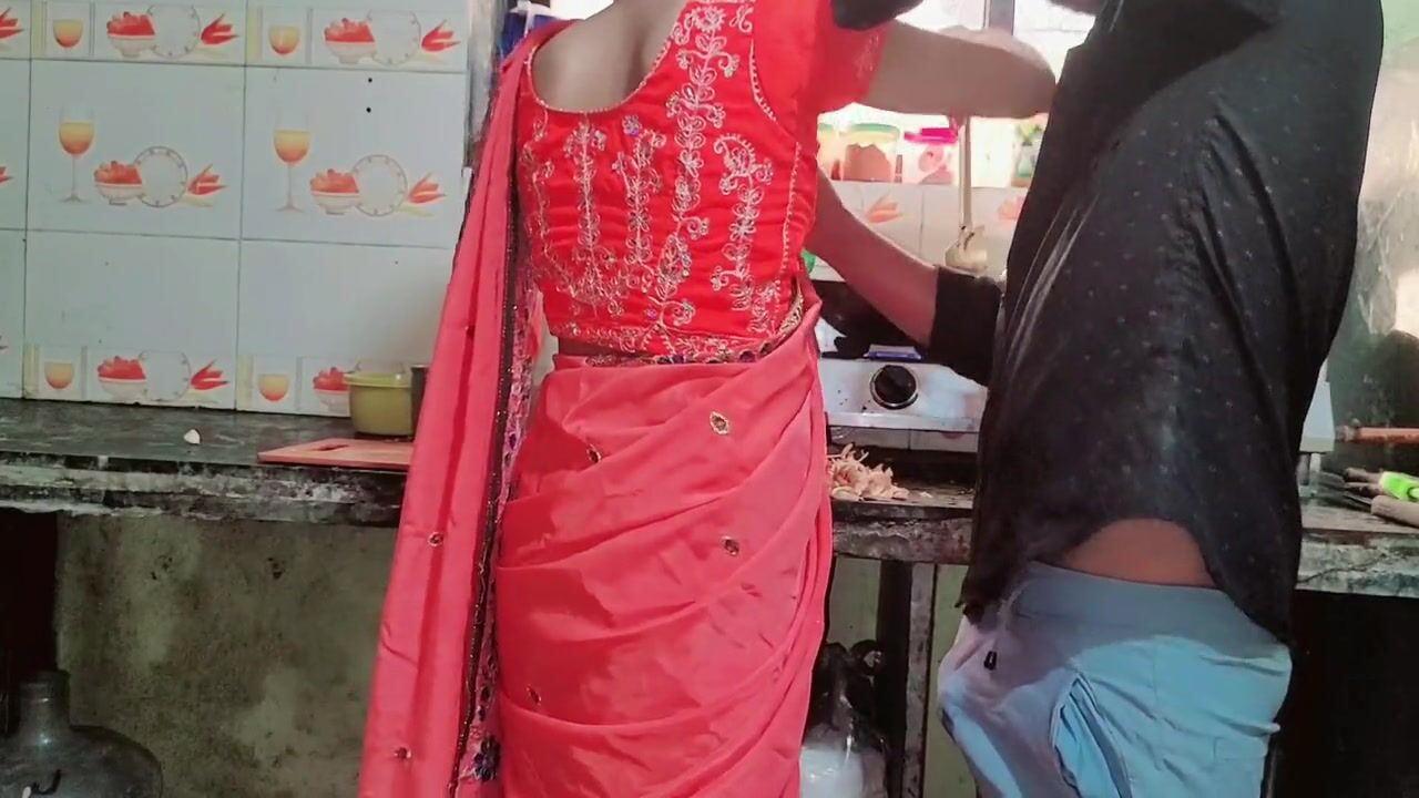 Kitchen me kam karate Samy bhabhi ko sahab ne chod diya hard fucking watch  online