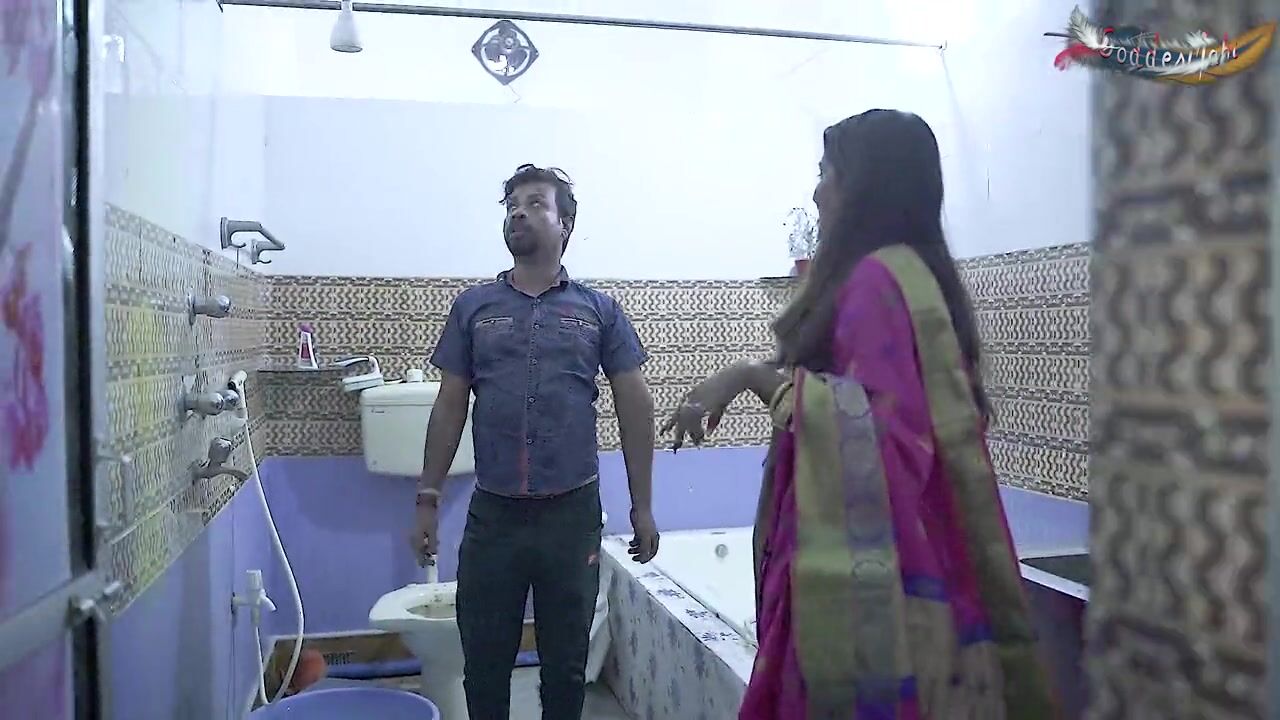 Plumber Sex With Bhabhi - INDIAN DESI BHABI HARDCORE FUCK WITH PLUMBER AT BATHROOM watch online
