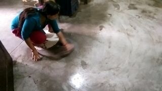 HOT KAAMWALI KI CHUDAI MAKAN MAALIK K BETE NE KI (PART 01)