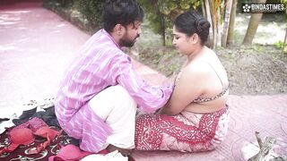 Desi Bra and Panty Salesman Bade Bade Dudhwali Gao ki Chhori Ko Bra ke badale Chod Diya Maje Lekar ( Hindi Audio ) - 8 image