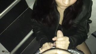 Reward my boyfriend with a good blowjob for walking me home - Porn in Spanish - 2 image