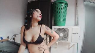 Horny stepbrothers doing mischief in their backyard - Porn in Spanish - 2 image