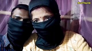Desi Indian old bhabhi ki chudai Kiya doggy style mein - 3 image