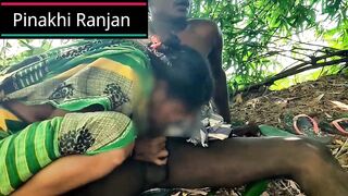 Desi Village bhabhi outside chudai in desi