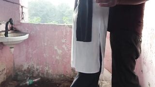 Desi college ladaki apane ghar ke chat me jakar apane tusion teacher ko chut diya - 5 image