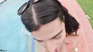 Beautiful lesbians get very horny while sunbathing and fucking by the pool - Porn in Spanish