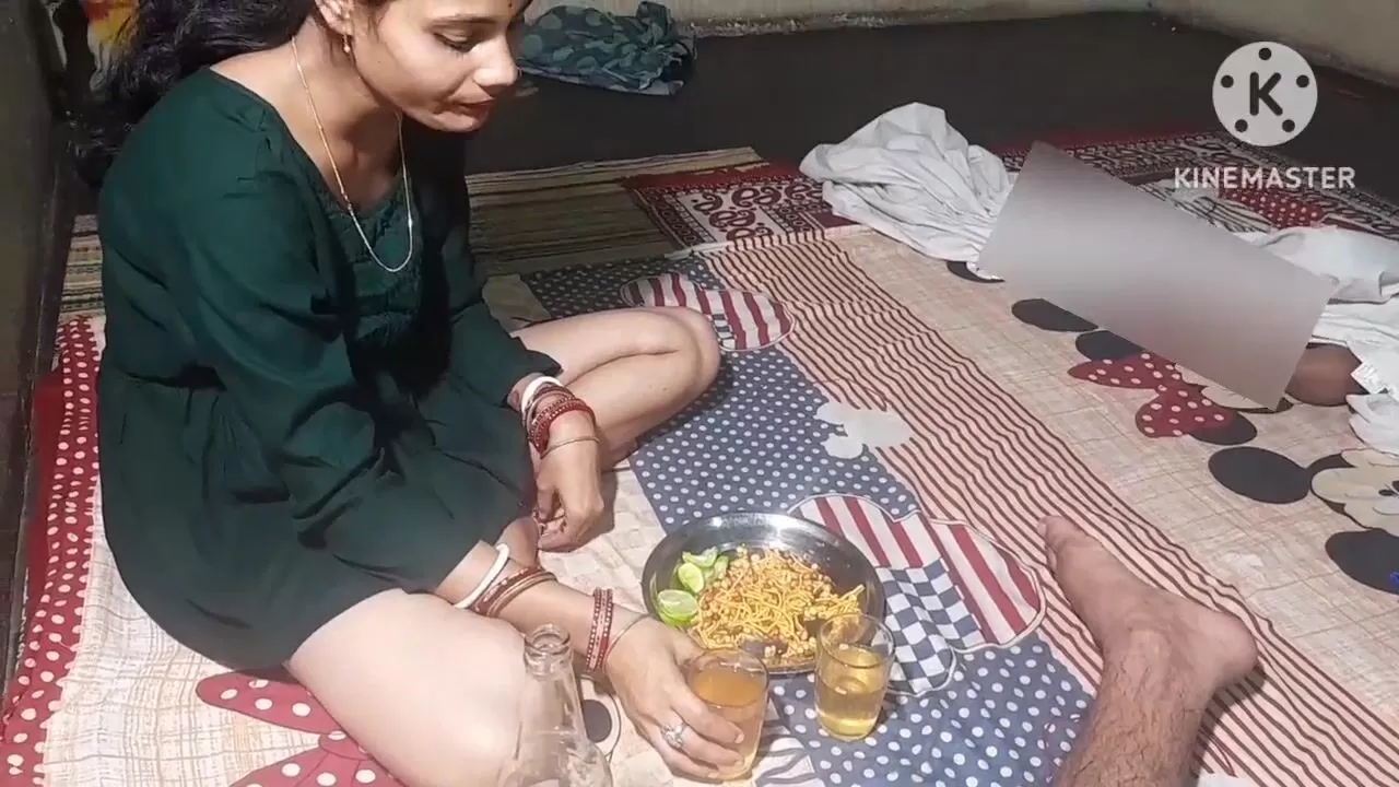 Sarab Pilakar Desi Chudai - Indian stepsister ko daru pilakar khub chudai kya watch online