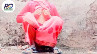 Indian Desi Village saree show finger - 8 image