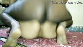 Indian bhabhi homemade fuck in toilet pussy coming. - 8 image