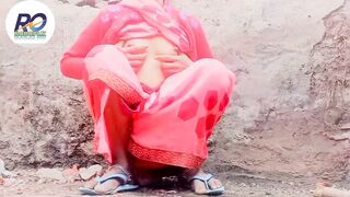 Desi village bhabhi saree removing finger and boobs masaj - 7 image