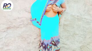 Desi bhabhi ne saree show karke dikhaya palambar valo ko aur unse chudai bhi karaya ghar me jake - 2 image