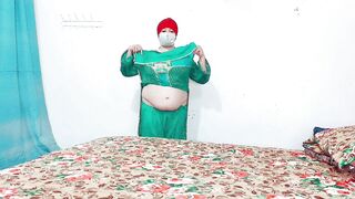 Beautiful Amateur Milf Mastrubation to Orgasm with Dildo - 2 image