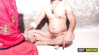 Indian woman wanted to be pregnant, hypocrite Baba took her in his trap and fucked her and left cum - 2 image