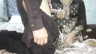 Desi Bahan Ne Bhai ko Shadi Se pahle Chudai karna Sikhaya ,hindi hd full porn sex video - 3 image