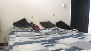 Give my girlfriend a rich oil massage and she lets me fuck her pussy - Porn in Spanish - 2 image