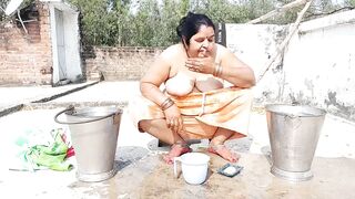 Aunt bathed in front of her son, this is Kalyug. - 5 image