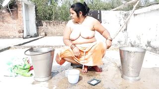 Aunt bathed in front of her son, this is Kalyug. - 7 image