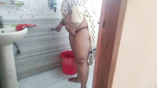 Indian desi stepmom gets Horny & sex with water pipe in washroom. Then stepson fucked her & Huge cum behind - Hot MILF - 3 image