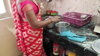 Desi bhabhi ne kitchen me apne naukar ke sath Kiya Ganda kam - 2 image