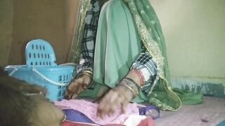 CONDOM+BRA BACHNE AAI BHABHI KO PAISO KA LAALACH DEKAR SHAADI SE PHLE CHUDAI KAR DIYA CLEAR VOICE ROLEPLAY HINDI AUDIO. - 4 image