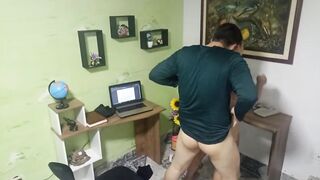 I fuck the cleaning bitch, her rich ass made my dick hard