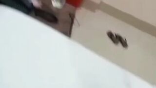 Oyo me pahali bar gai is ladaki ka ho raha video viral - 5 image