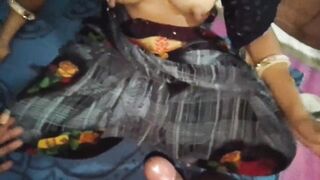 Meri randi Biwi ko land chusaya or Pani nikal diya desi wife ko land ka pani pilaya or haath se halwaya or boobs par hi pani - 14 image