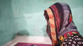 Meri randi Biwi ko land chusaya or Pani nikal diya desi wife ko land ka pani pilaya or haath se halwaya or boobs par hi pani - 7 image