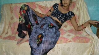 Bhabhi ne devar se chudwaya pati ghar par nahi tha to randi bhabhi ne devar ko bula kar khub enjoy kiya to jabardast chudai kiya