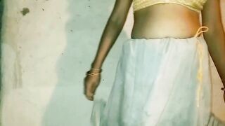 Seema Haider ki chudai video ! hot bhabhi ki chudai ! desi bhabhi ki chudai - 2 image