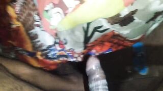 bistar par leti bhabhi ko devar ne chodha