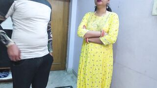 Ghar malik bhada mangne aya Saara ne kaha ek rat gujarlo mere sath Rent or sex Owner fucked me cz i dont pay rent