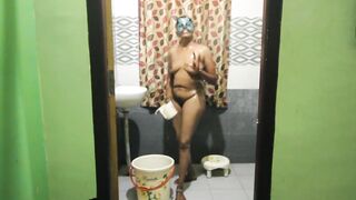 Horny Mature Indian Aunty Filmed While in Shower - 12 image