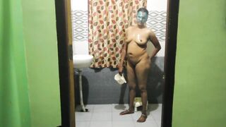 Horny Mature Indian Aunty Filmed While in Shower - 14 image