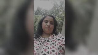 I'm Desi Bengali Housewife Plz Come and Enjoy Me