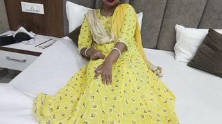 Slutty stepmom sucks my cock, I put my tongue in her pussy and I fuck her real hard! In hindi audio