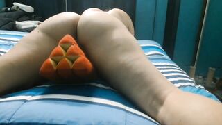 Horny curvy ass milf humping travel pillow - 15 image