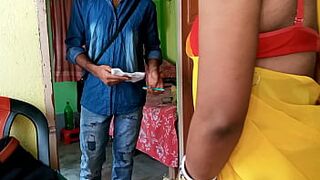 Pati Fauj me Bhabhi Ji Mauj Me - Postman Ke Sath Chudai - 1 image