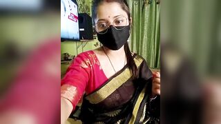 Lisa bhabi apne boyfriend ko video call karke btaya