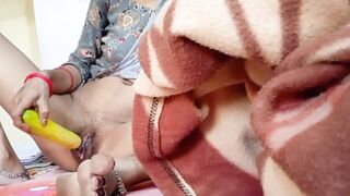 Indian sexy dever ne sakshi bhabi ko apni chut mein kheera dalte dekh liya - 11 image