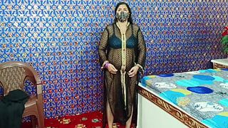 Very Very Hot Hindi Aunty Fingering Her Pussy - 1 image